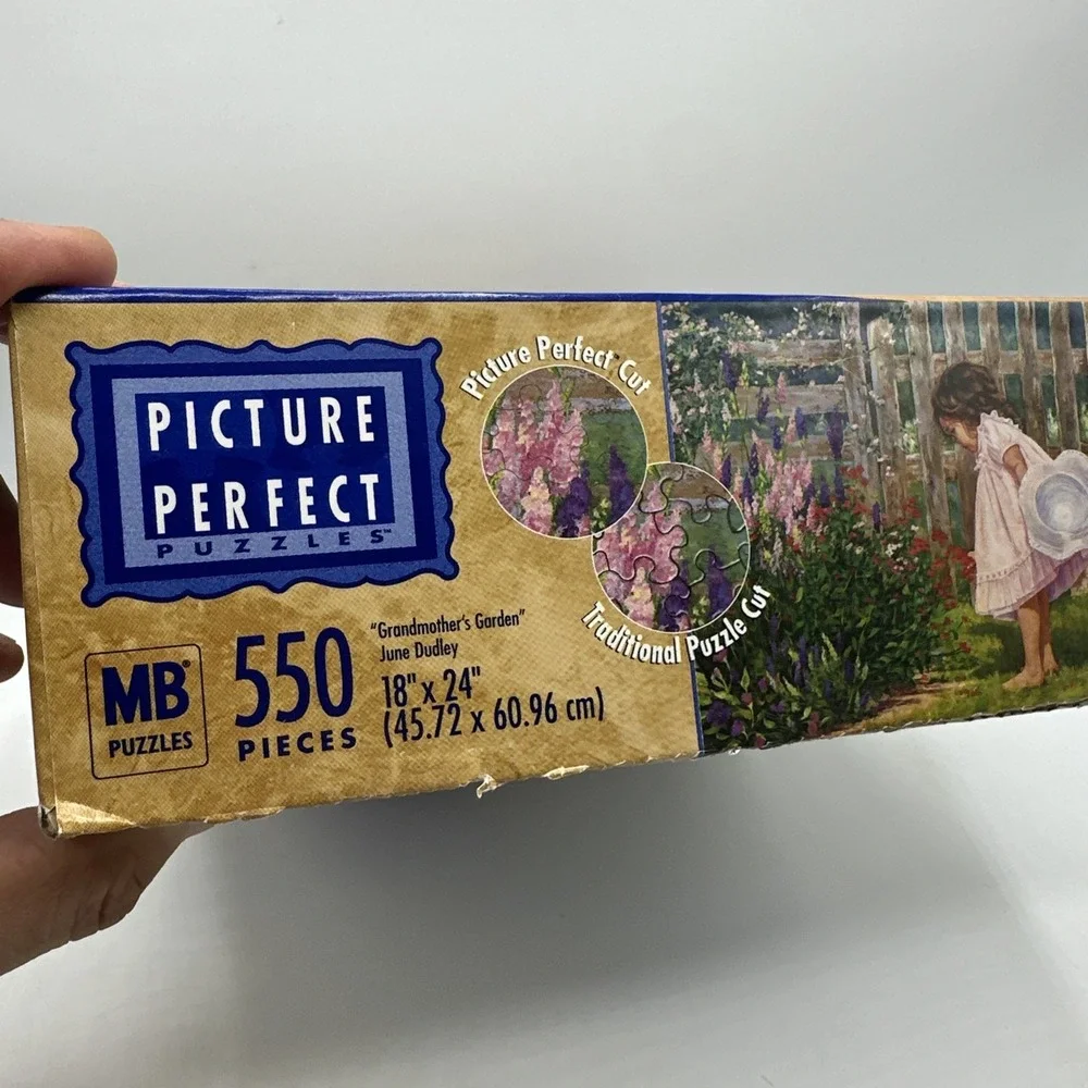 MB Puzzle‎ Picture Perfect.  Grandmother's Garden.  550 Pieces